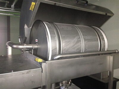 マイクロフィルターによる水リサイクルシステムにて節水