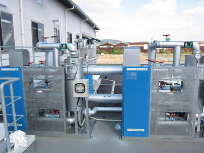 蒸気を使用した後の高温ドレンからフラッシュ蒸気を回収して、連洗に投入